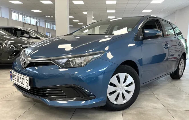 toyota auris Toyota Auris cena 49900 przebieg: 110770, rok produkcji 2017 z Suwałki